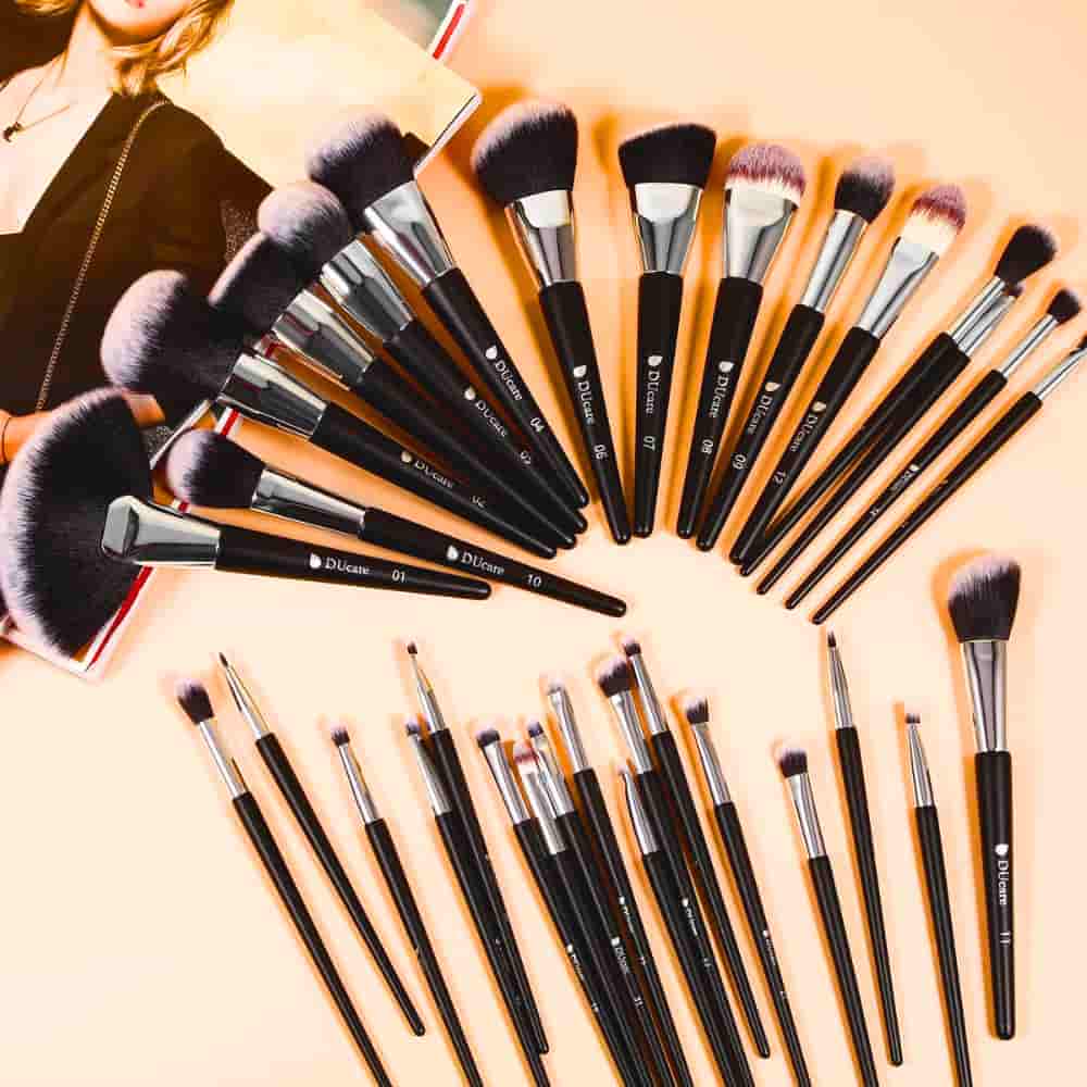 Ducare 32-Piece Kabuki Makeup Brush Set