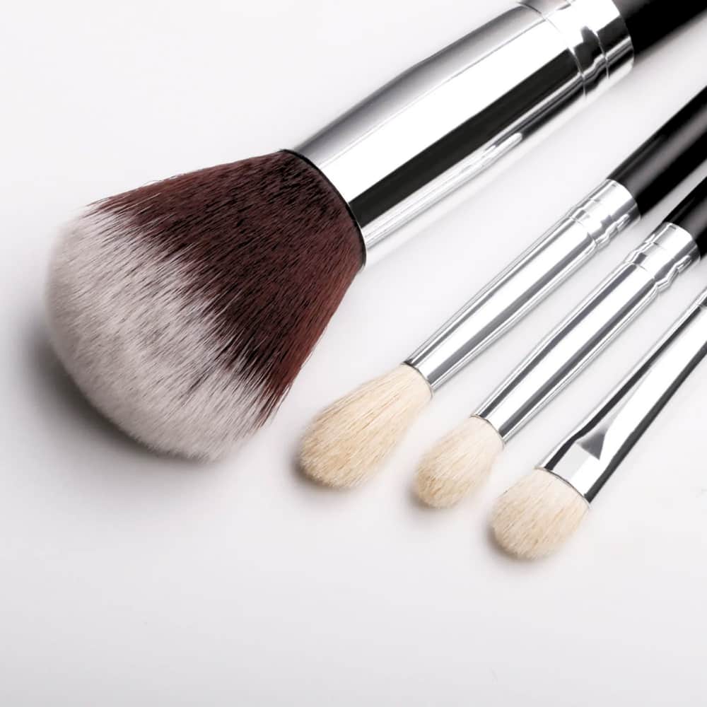 wooden handle makeup brushes
